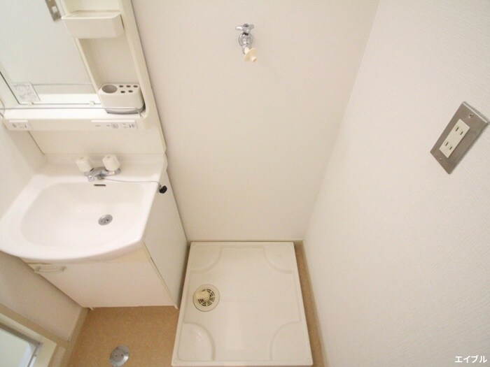 物件内観写真19　(洗濯機置場)