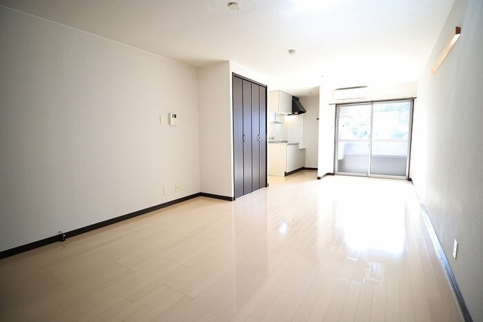 物件内観写真5　(居室)