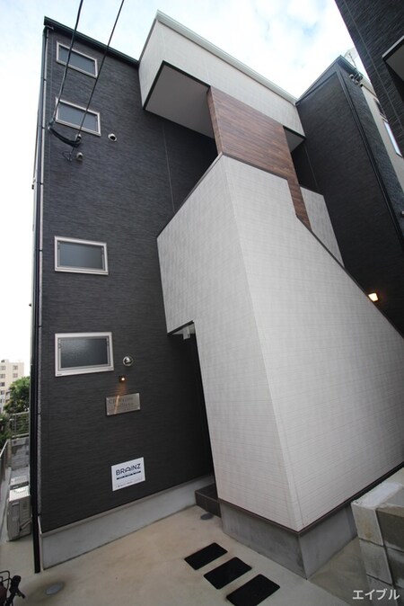 CB和白ソリエボ外観写真