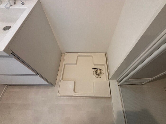 物件内観写真12　(洗濯機置場)