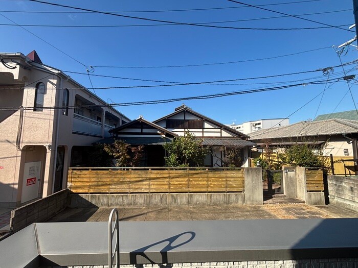 物件内観写真22　(室内からの展望)