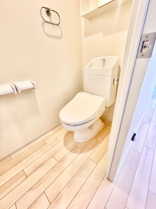 物件内観写真8　(トイレ)