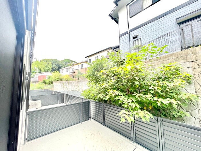 物件内観写真12　(室内からの展望)