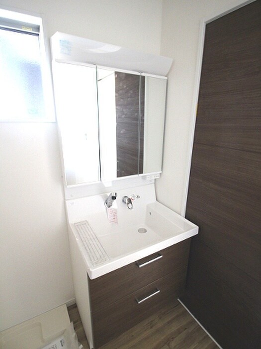 物件内観写真7　(洗面)