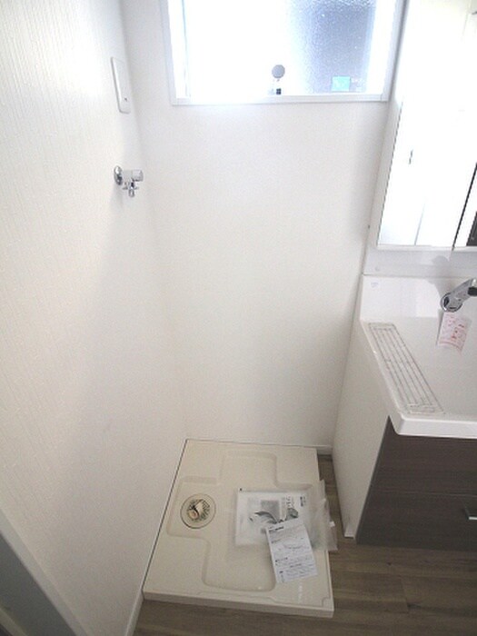 物件内観写真9　(洗濯機置場)