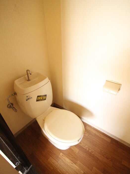 物件内観写真8　(トイレ)