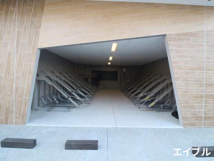 物件外観写真5　(駐輪場)