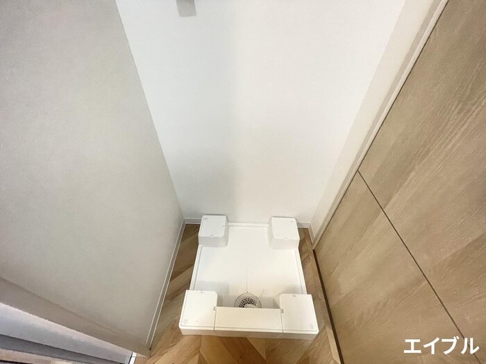 物件内観写真10　(洗濯機置場)