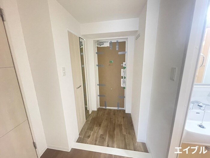 物件内観写真16　(玄関)