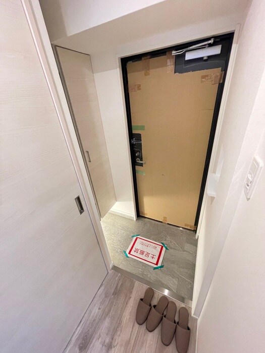 物件内観写真9　(玄関)