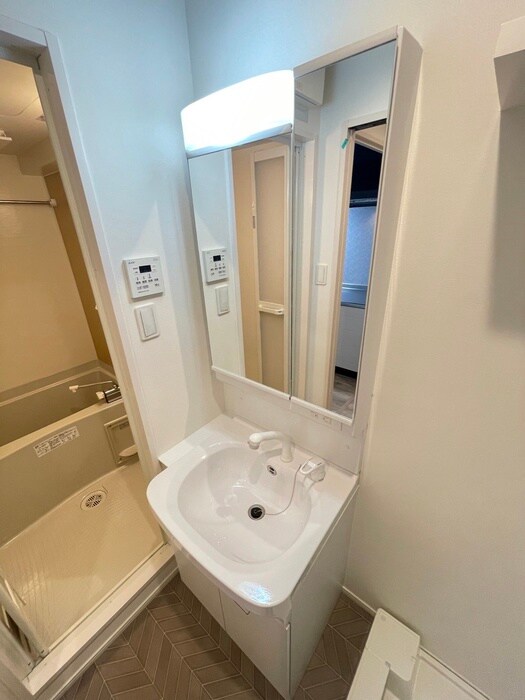 物件内観写真12　(洗面)