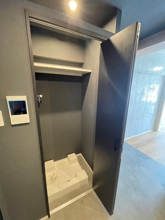 物件内観写真15　(洗濯機置場)