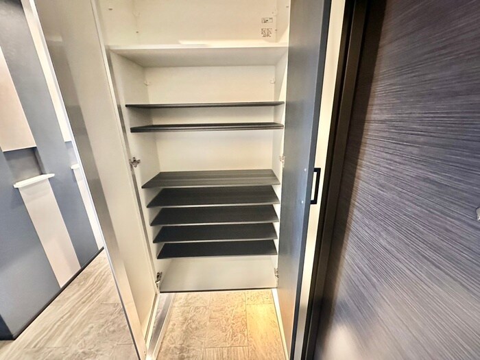 物件内観写真18　(靴箱)