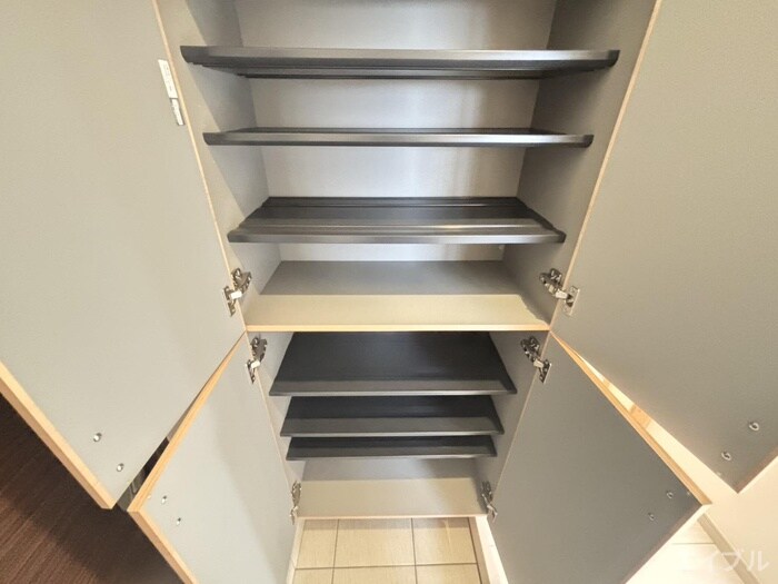 物件内観写真14　(靴箱)