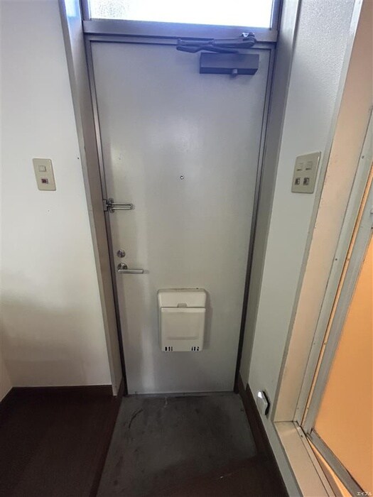 物件内観写真19　(玄関)