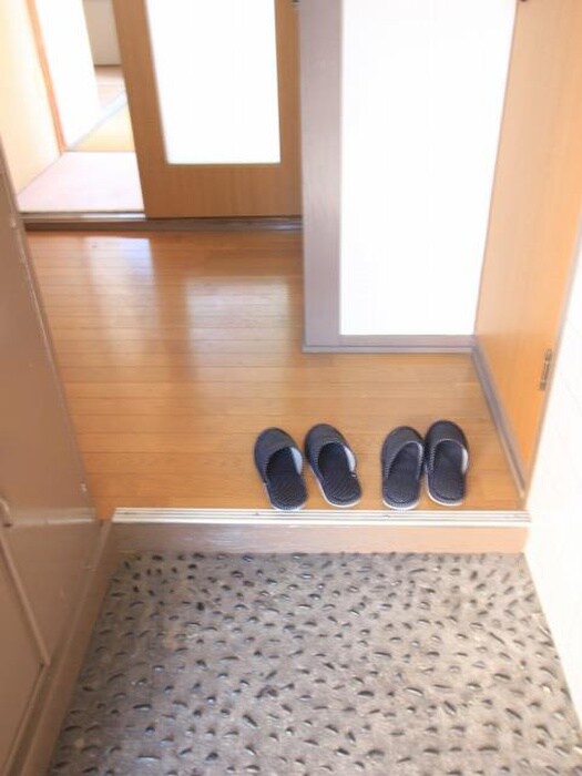 物件内観写真6　(玄関)