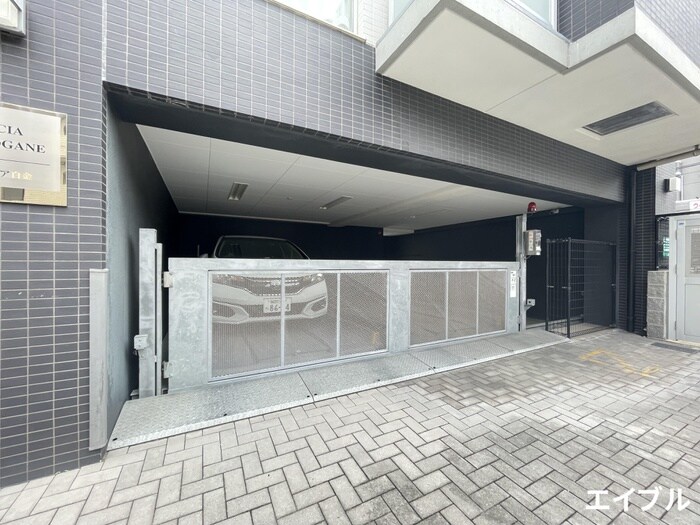 物件外観写真4　(駐車場)