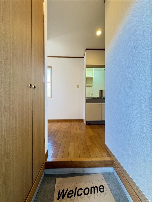 物件内観写真16　(廊下)
