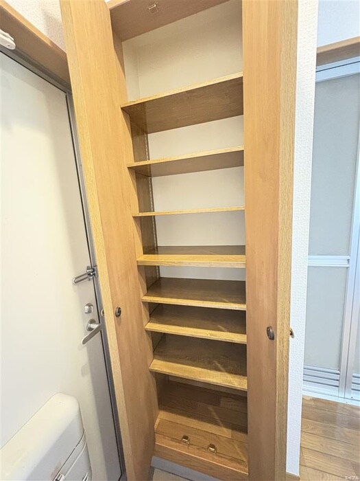 物件内観写真18　(靴箱)