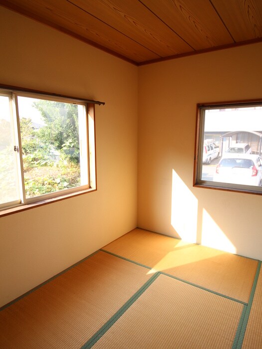 物件内観写真4　(居室)