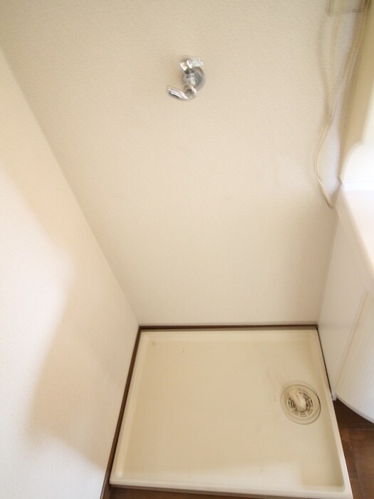 物件内観写真9　(洗濯機置場)