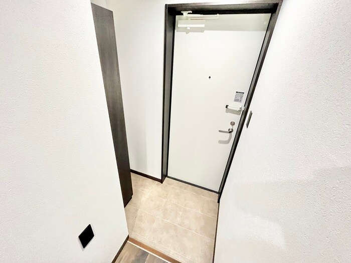 物件内観写真14　(玄関)