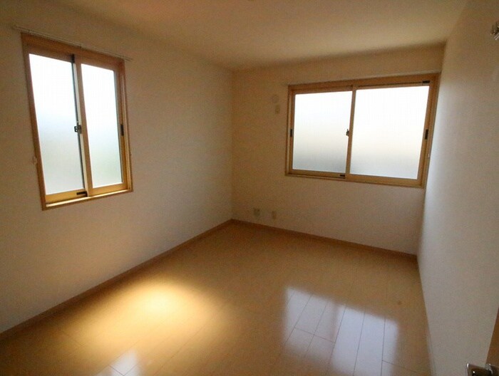 物件内観写真6　(居室)