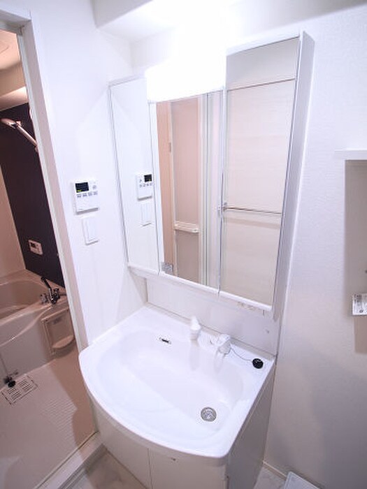 物件内観写真12　(洗面)