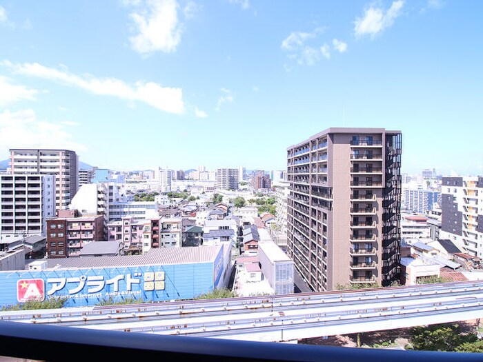 物件内観写真14　(室内からの展望)