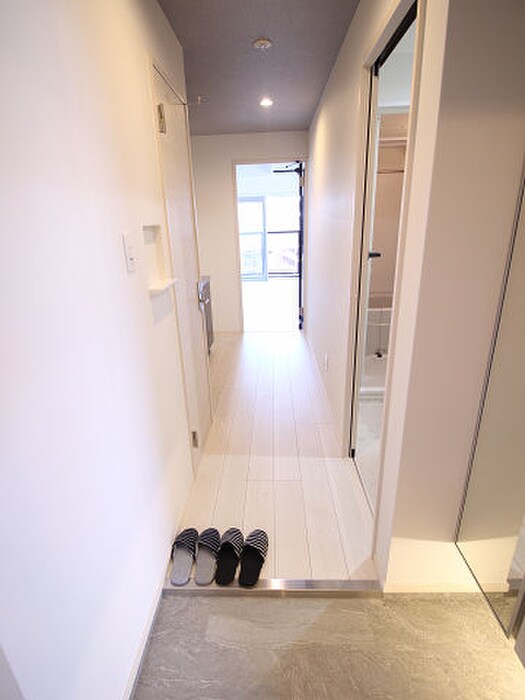 物件内観写真14　(玄関)