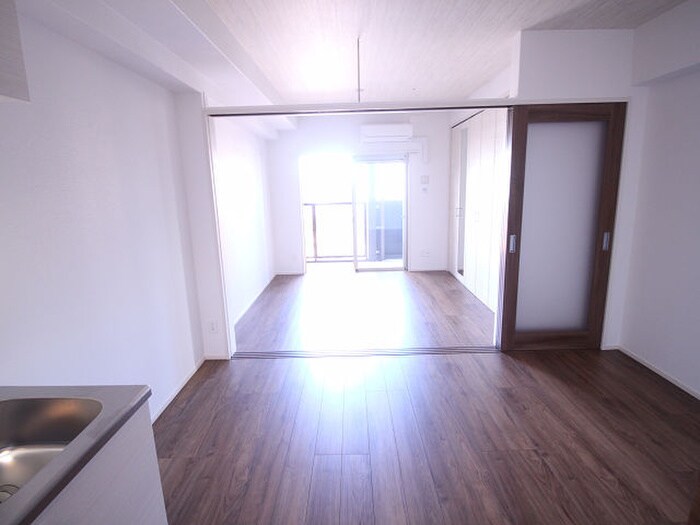 物件内観写真15　(室内からの展望)