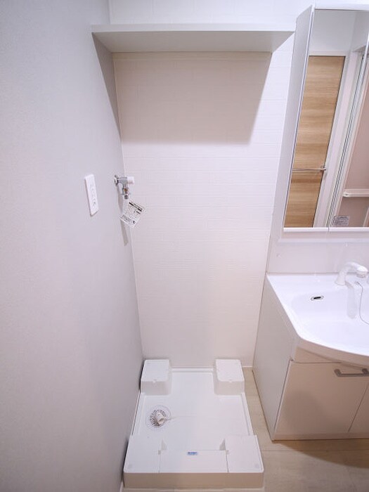 物件内観写真17　(洗濯機置場)