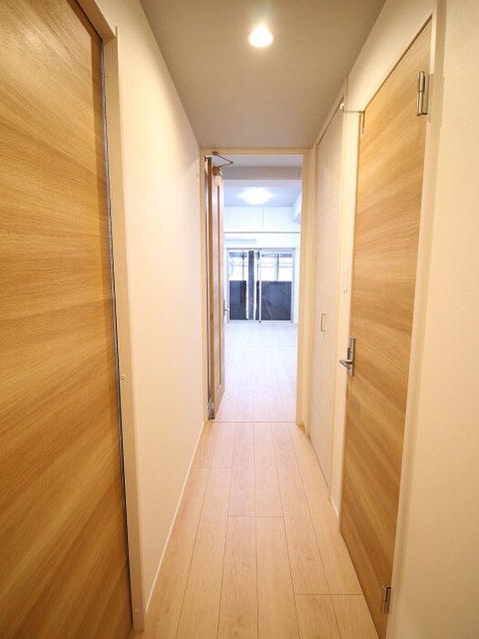 物件内観写真18　(廊下)