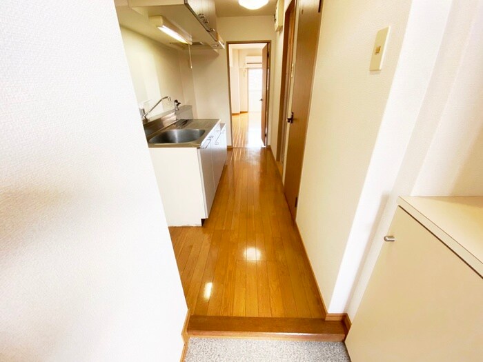 物件内観写真21　(廊下)