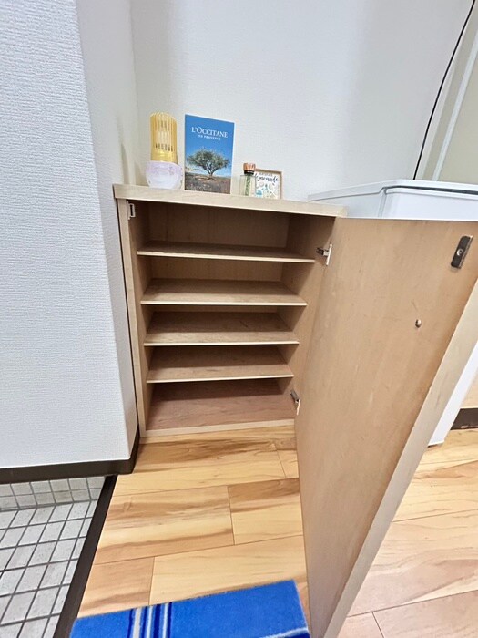 物件内観写真12　(靴箱)