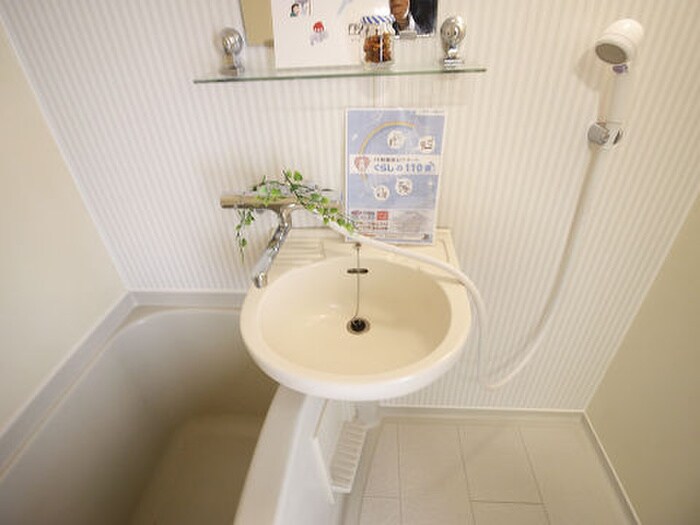 物件内観写真13　(洗面)