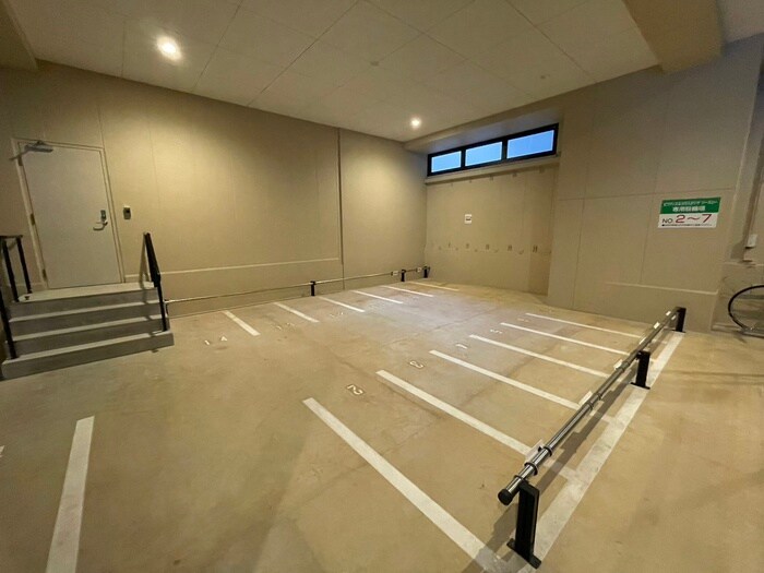 物件外観写真6　(駐輪場)