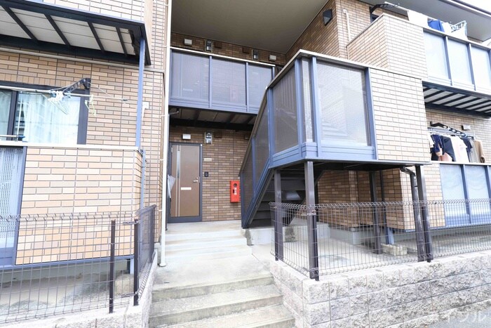 物件外観写真5　(エントランス部分)