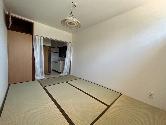 物件内観写真9　(居室)