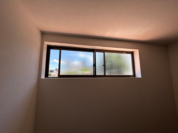 物件内観写真15　(室内からの展望)