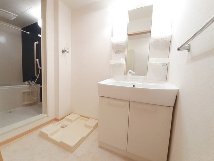 物件内観写真11　(洗面)