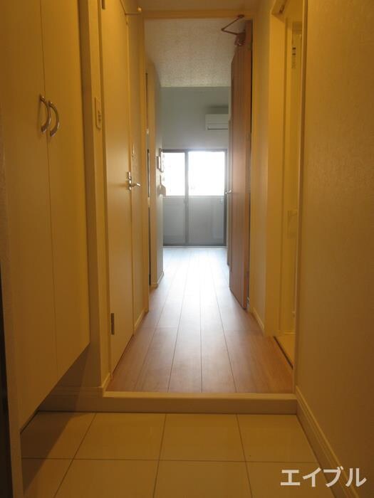 物件内観写真16　(廊下)