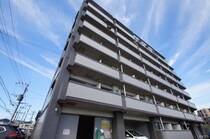 プライマリー三苫駅前の外観写真