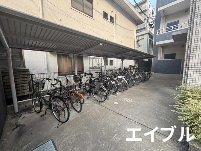 物件外観写真6　(駐輪場)