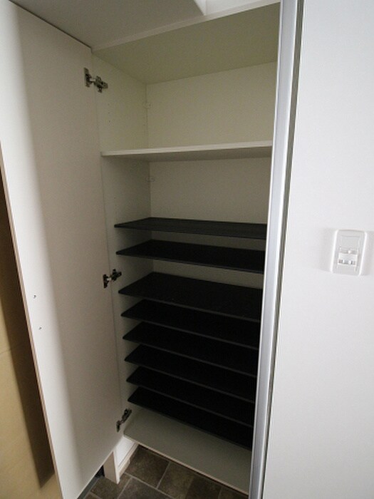 物件内観写真17　(靴箱)