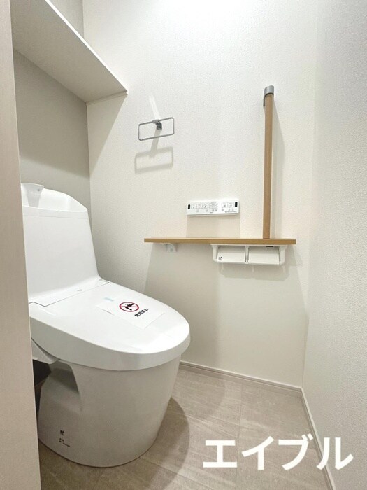 物件内観写真8　(トイレ)