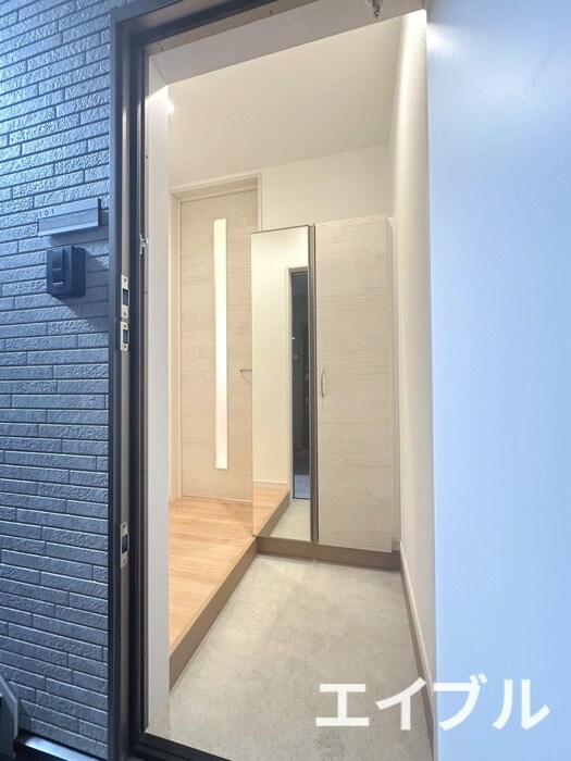 物件内観写真12　(玄関)