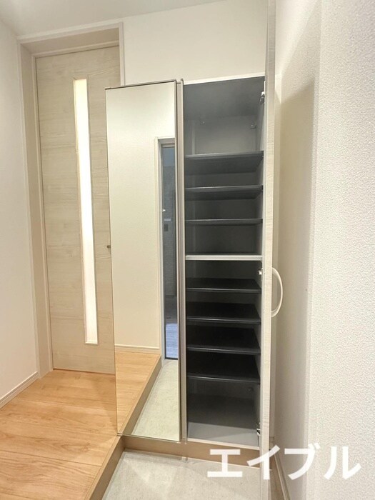 物件内観写真13　(靴箱)