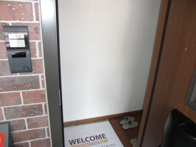 物件内観写真11　(玄関)