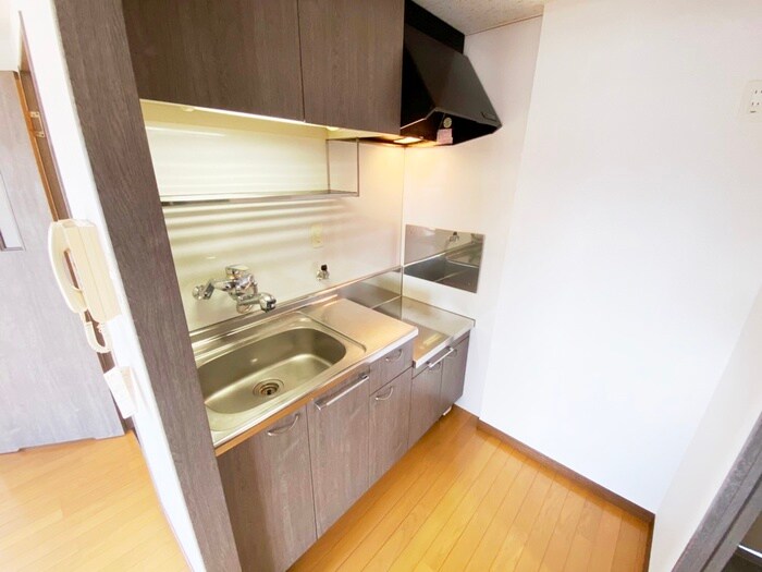 ロイヤルセンタ－ＢＬＤ ８０のキッチン